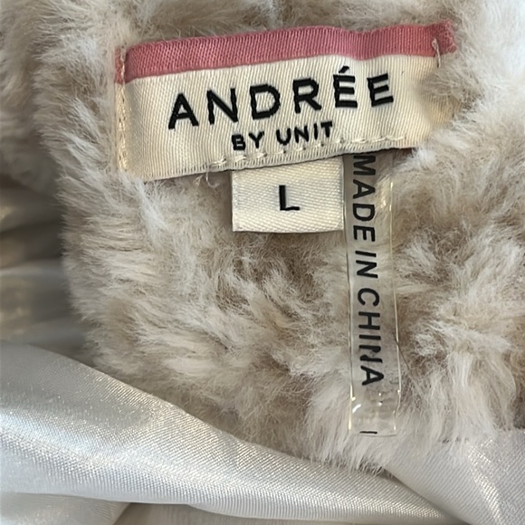 Andree By Unit SNOW LEOPARD PRINT PLUSH FAUX FUR SHERPA FULL ZIP JACKET Sz Large - Picture 7 of 8